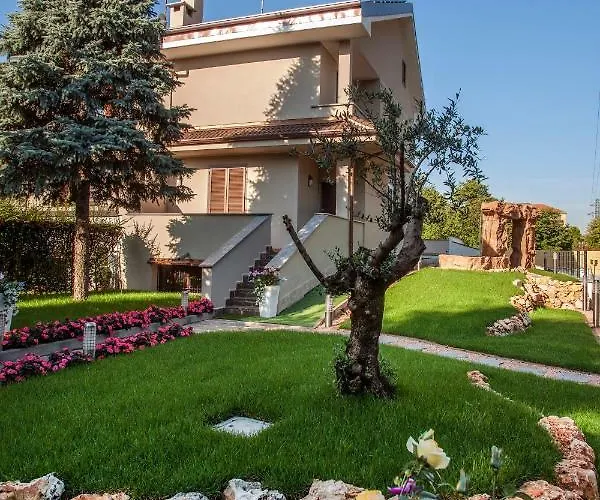 Aurora Bed & Breakfast